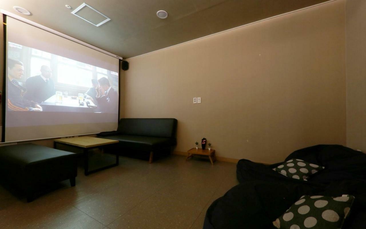 A7 Hotel Suwon Bagian luar foto