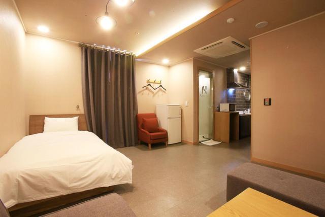 A7 Hotel Suwon Bagian luar foto